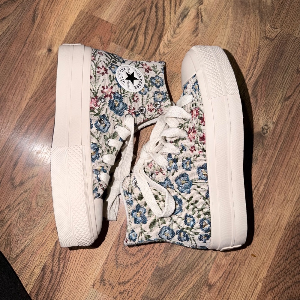 Chuck Taylor All Star Lift Platform Floral Tapestry High Tops Women Size 5
